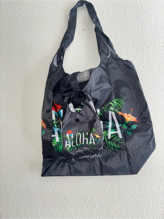totes Handbags - HAWAIIAN BLACK ALOHA HAWAII REUSABLE SHOPPING BAG FOLDABLE TOTE